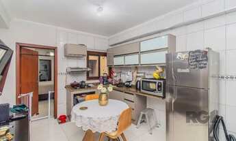 Imagem 7: Casa para Venda - 110m², 2 dormitórios, sendo 1 suites, 2 vagas - Menino Deus