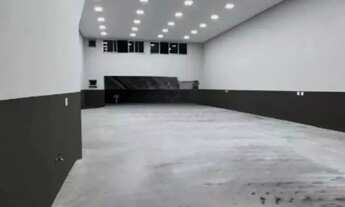 Imagem 2: Salão de 300m² para locação com 04 vagas de estacionamento na Vila Metalúrgica - Santo And
