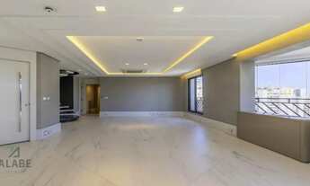 Imagem 2: Descubra esta espetacular cobertura à venda no Campo Belo, São Paulo. Com uma área privati