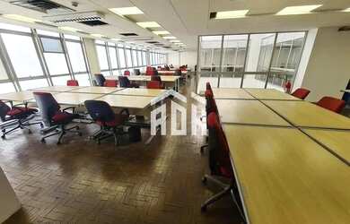 Imagem: Andar corporativo mobiliado para locação