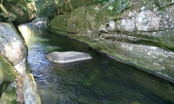 Imagem 2: Terreno de frente para cachoeira em Taquari - Paraty - RJ