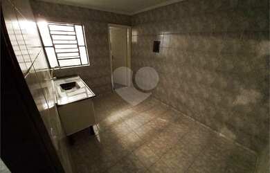 Imagem 5: Casa com 1 Quarto e 1 banheiro para Alugar, 48 m²