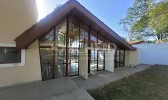 Imagem 3: Casa com 4 quartos/2 suítes e arquitetura arrojada na Zona Sul