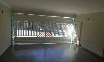 Imagem 2: Casa com fino acabamento e ótima localização