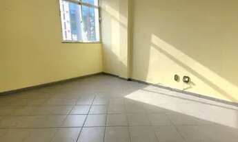 Imagem 7: Cód.: 901 - Apartamento de frente, com 2 Quartos, 2 Banheiros e 1 Vaga de Garagem, à venda