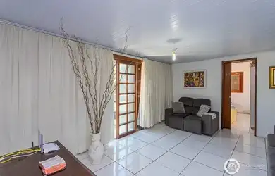 Imagem 2: Casa para Venda - 270m², 5 dormitórios, sendo 2 suites, 2 vagas - Cristal