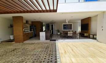 Imagem 2: Casa de condomínio para venda possui 220 metros quadrados com 4 quartos