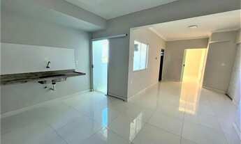 Imagem 3: A RE/MAX Silver apresenta esse imóvel para locação na cidade de Guanambi-Bahia. O apartame