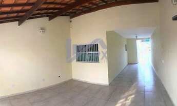 Imagem: Casa em Itanhaém, no Campo Elíseos