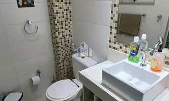 Imagem 6: Apartamento com 2 quartos, banheiro social, cozinha com armários planejados, área de servi