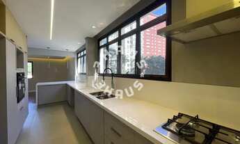 Imagem 4: Apartamento reformado no Itaim Bibi com 200m², 03 amplas suítes, living 03 ambientes + 03