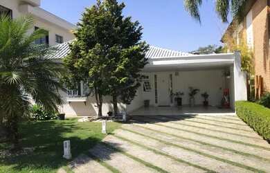 Imagem 7: Excelente imóvel em Aldeia Da Serra. Piscina aquecida. Aquecimento Solar e Elétrico