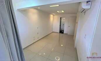 Imagem 7: Amplo apartamento reformado, composto de Sala de estar para 03 ambientes