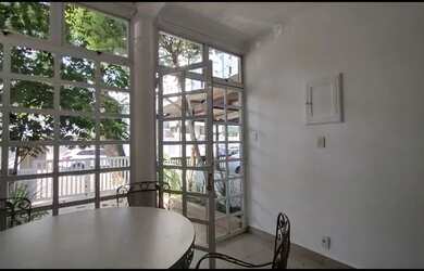 Imagem 2: Casa para aluguel com 3 quartos em Ponta da Praia - Santos - SP