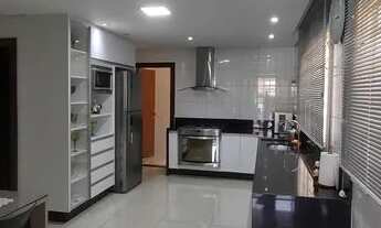 Imagem 4: Arniqueira Conj 04, Sobrado 4qts, 2 suítes, piscina, lote 872m, condomínio, excelente loca