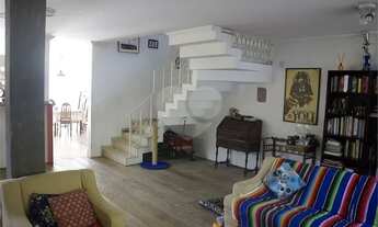 Imagem: Lindo sobrado, moderno, com churrasqueira