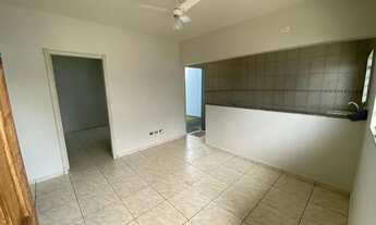 Imagem 3: ALUGO - Casa com 3 Quartos no Jd. Santa Monica