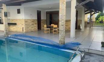 Imagem 2: Casa de condomínio para aluguel e venda possui 370 metros quadrados com 4 quartos