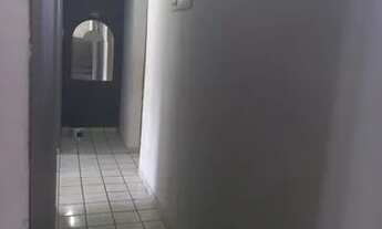 Imagem 7: Casa para aluguel possui 220 metros quadrados com 5 quartos