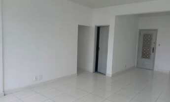 Imagem 2: RUA MARIZ E BARROS. FARTO COMÉRCIO E CONDUÇÃO