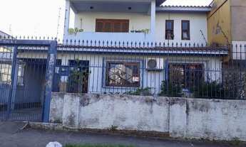 Imagem 2: Casa com 4 dorm 1 suíte, 275m2 no Partenon, 5 vagas