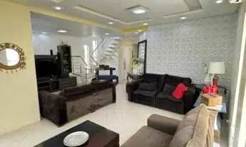 Imagem: Casa duplex a venda com 3 suítes em lote