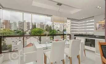 Imagem 3: Apartamento à venda em Petrópolis com 90 m², 2 quartos, 1 suíte, 1 vaga