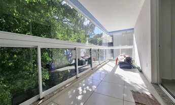 Imagem 2: Seu lar dos sonhos está aqui! Apartamento à venda na Tijuca, na Rua Araújo Pena, com varan