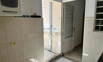 Imagem 4: Imóvel para aluguel tem 223 metros quadrados com 3 quartos