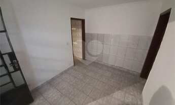 Imagem: Casa com 1 Quarto e 1 banheiro para Alugar