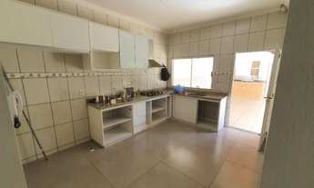 Imagem 6: Casa Santa Mônica, 280m², 02 suítes uma com banheira de hidromassagem, área gourmet