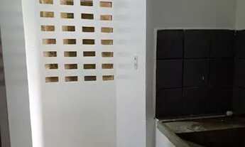 Imagem 3: Apto com 1 suite, 2 qtos, 1 wc social, area de serviço, sala e cozinha no caçari