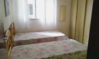 Imagem 5: Casa para venda tem 112 metros quadrados com 2 quartos em Monte Gordo (Monte Gordo) - Cama