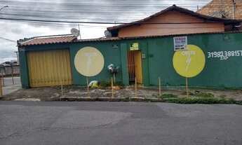 Imagem: Casa 3 quartos uma rua faz a divisa com