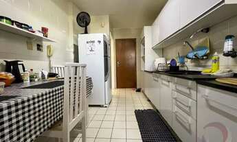 Imagem 2: Apartamento para venda tem 121 metros quadrados com 3 quartos em Centro - Florianópolis