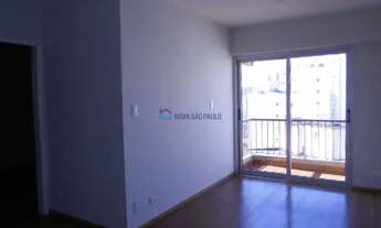 Imagem 6: Apartamento reformado de 1 dorm. com sacada e 1 vaga em excelente localização