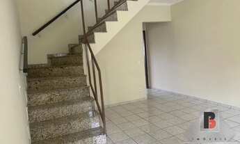 Imagem 4: Sobrado para aluguel e venda tem 200 metros quadrados com 3 quartos