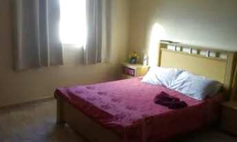 Imagem 2: Sobrado com 3 quartos e muito espaço