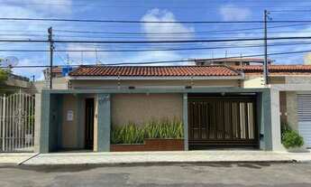 Imagem: Casa à venda no Bairro Pereira Lobo com