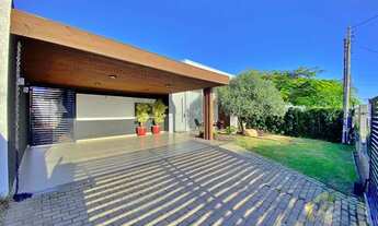 Imagem 2: Casa e Sobrado de 3 dormitórios à Venda - Xangri-lá