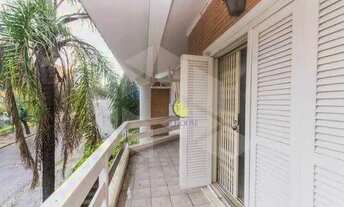 Imagem 4: EXCELENTE CASA Casa com 3 dormitórios