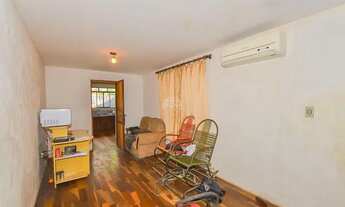 Imagem 3: Sobrado Residencial para Venda no Novo Mundo em Curitiba, 243.2 m²