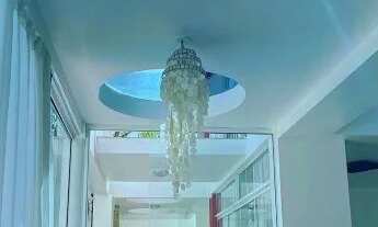 Imagem 7: Suite completa em casa compartilhada de alto padrão