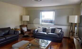 Imagem 7: Alto de Pinheiros - Terreno plano 600 metros de jardim