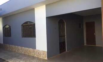 Imagem 6: Casa para aluguel possui 200 metros quadrados com 3 quartos em Boa Vista - Anápolis - GO