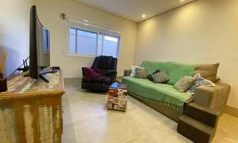 Imagem 4: Sobrado com piscina no Condomínio Residencial Colinas - Taubaté