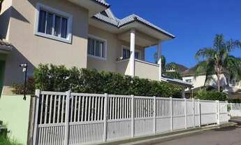 Imagem 7: Casa de condomínio para venda tem 210 metros quadrados com 3 quartos