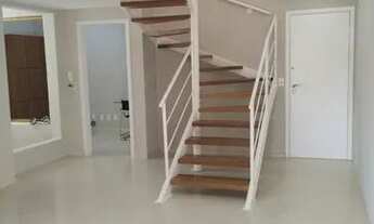 Imagem 2: Cobertura para venda tem 237 metros quadrados com 3 quartos, sendo 1 suíte e 4 vagas de ga