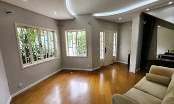 Imagem 2: Sobrado para venda tem 220 metros quadrados com 3 quartos em América - Joinville - SC