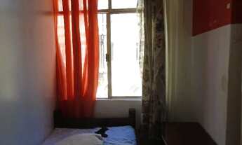 Imagem: Quartinho individual no centro com internet